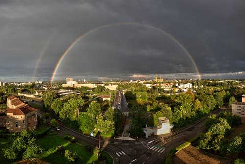 Metz sous cloche colorée