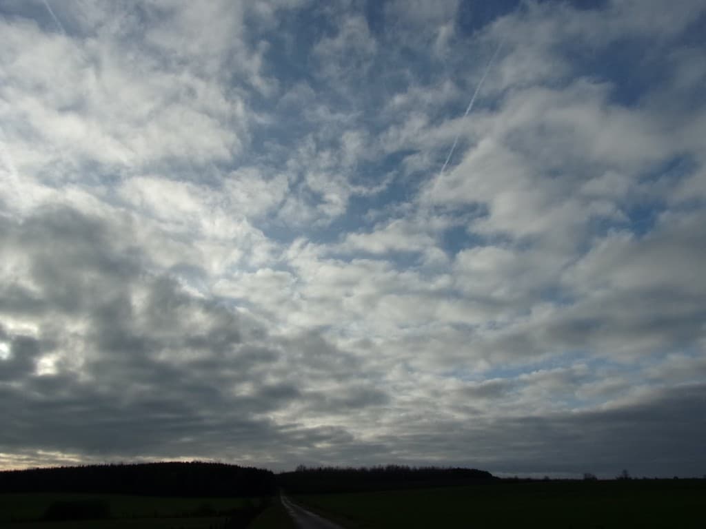 Trouées dans le ciel de ce matin
