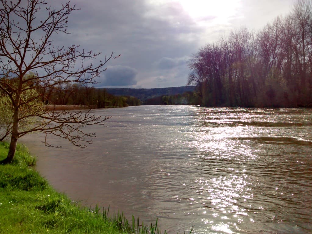 Entre soleil et nuages. Belle après-midi.