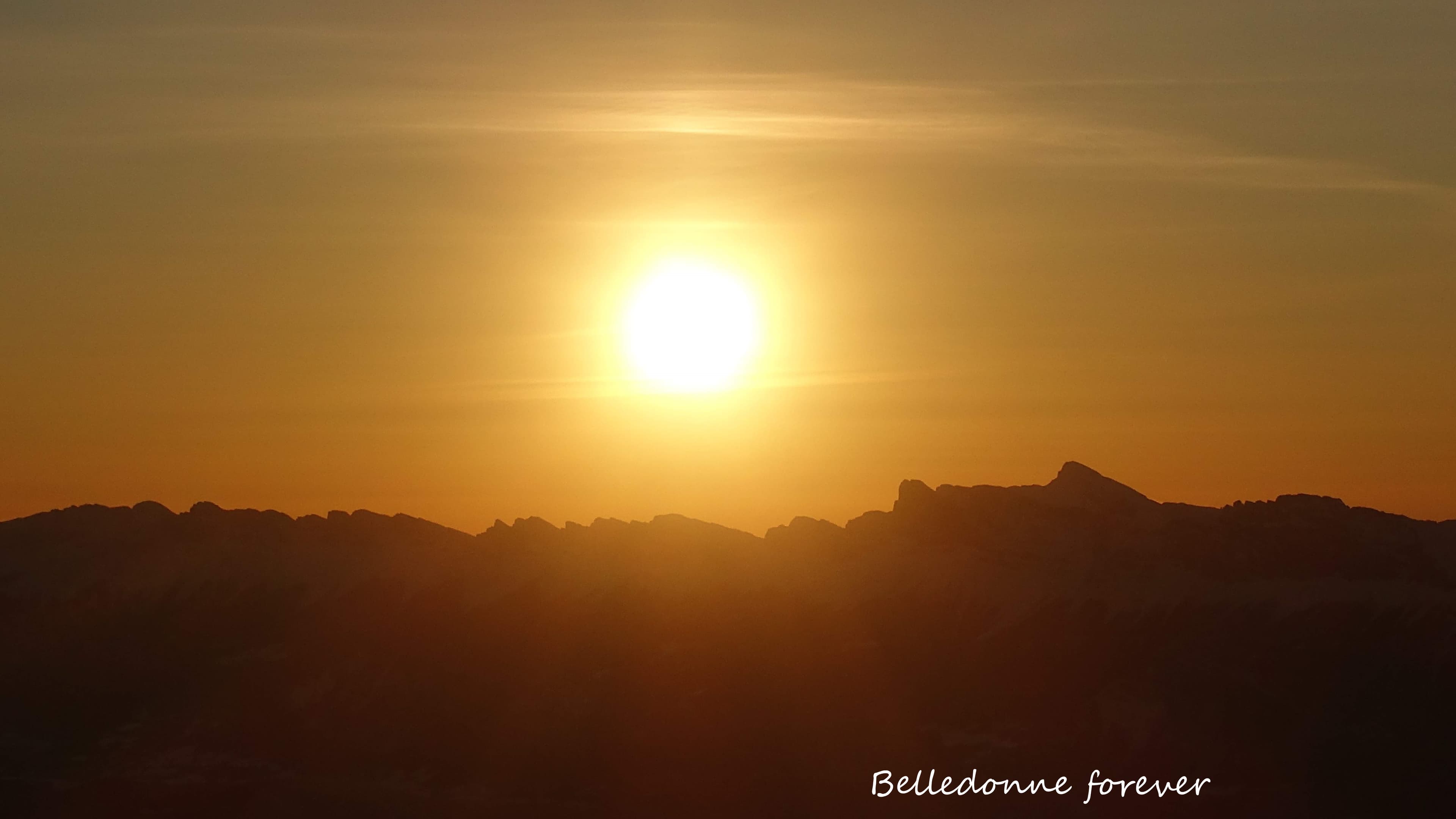 Raté pour le coucher de soleil,  même avec une descente rapide en ski A.P.
