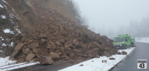 Image d'illustration pour Neige et verglas du Massif Central au Centre Est