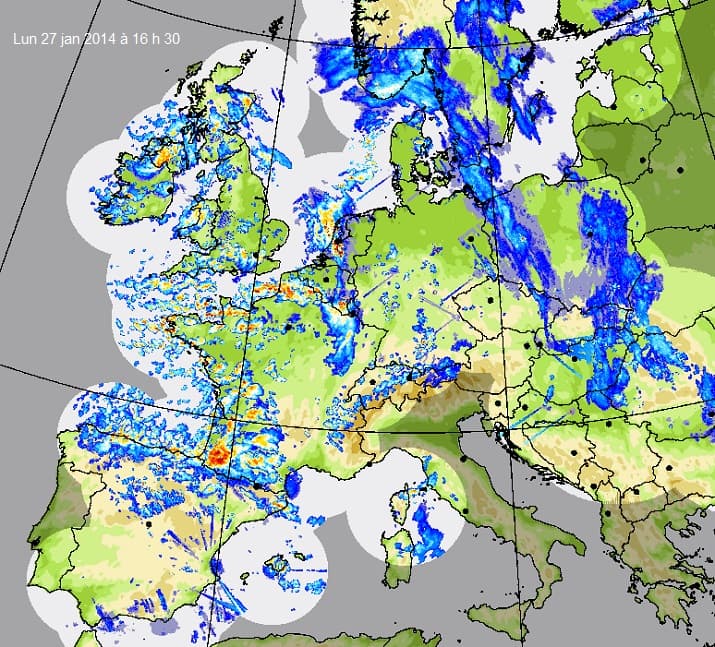 Image d'illustration pour Orages : 4 foudroyés à St Jean de Luz (64)