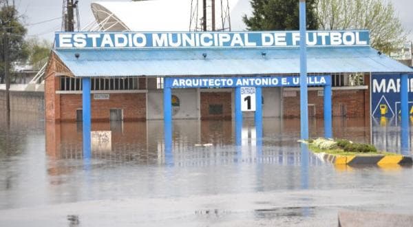 Image d'illustration pour Tempête et écume en Uruguay
