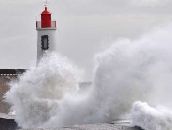 Image d'illustration pour Pluie, vent et neige : intempéries au passage de la tempête Ana