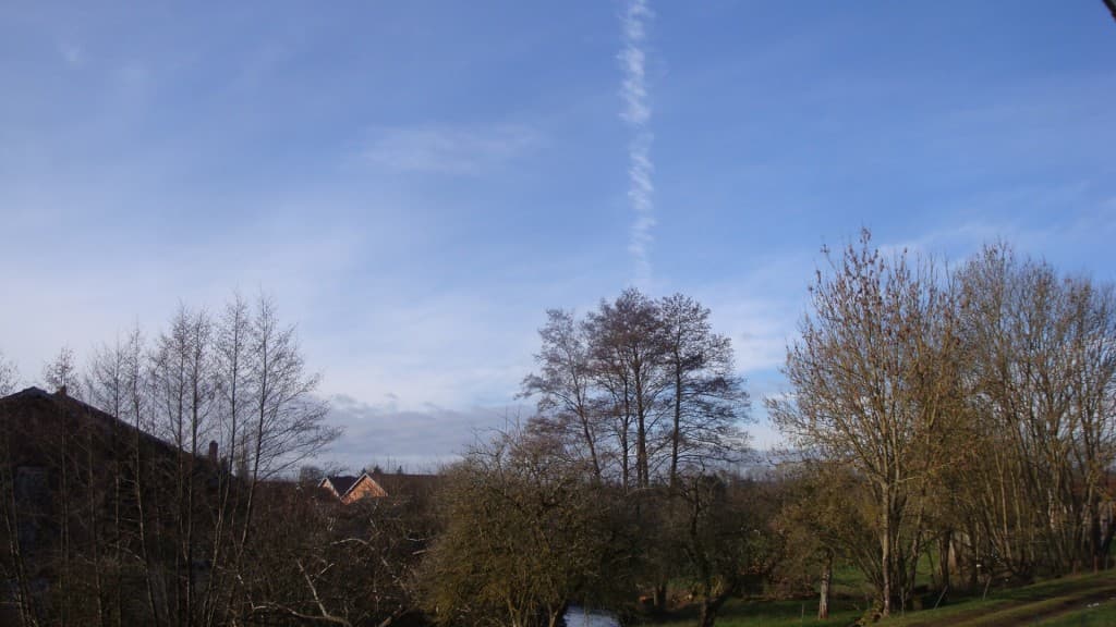 Ciel bleu vers le Sud Ouest