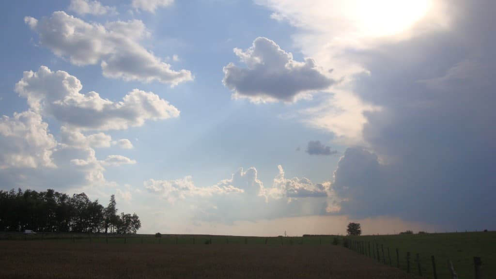 Cumulonimbus qui va cacher le soleil