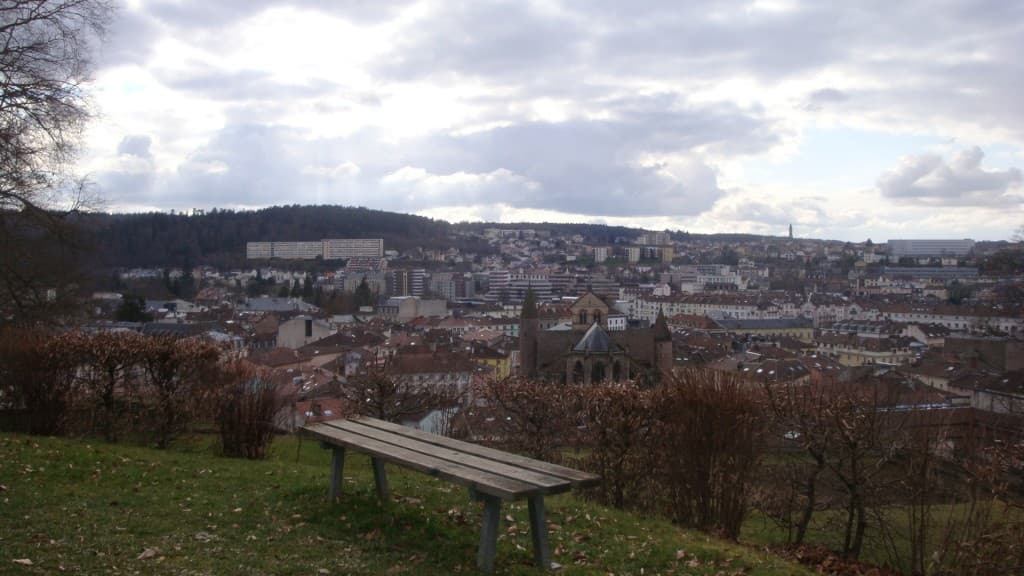 Epinal sous les nuages