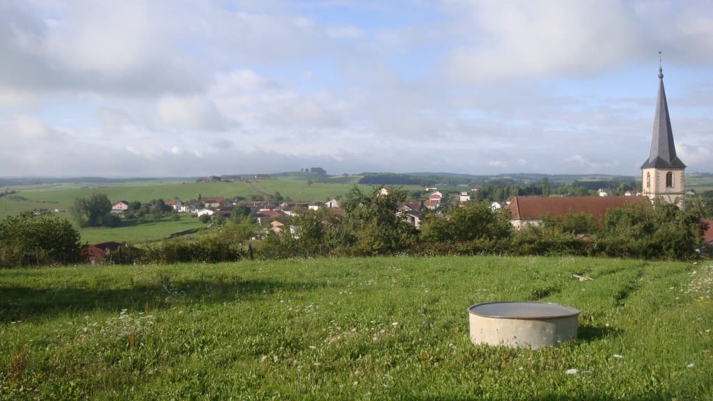 Pas encore le grand  ciel bleu