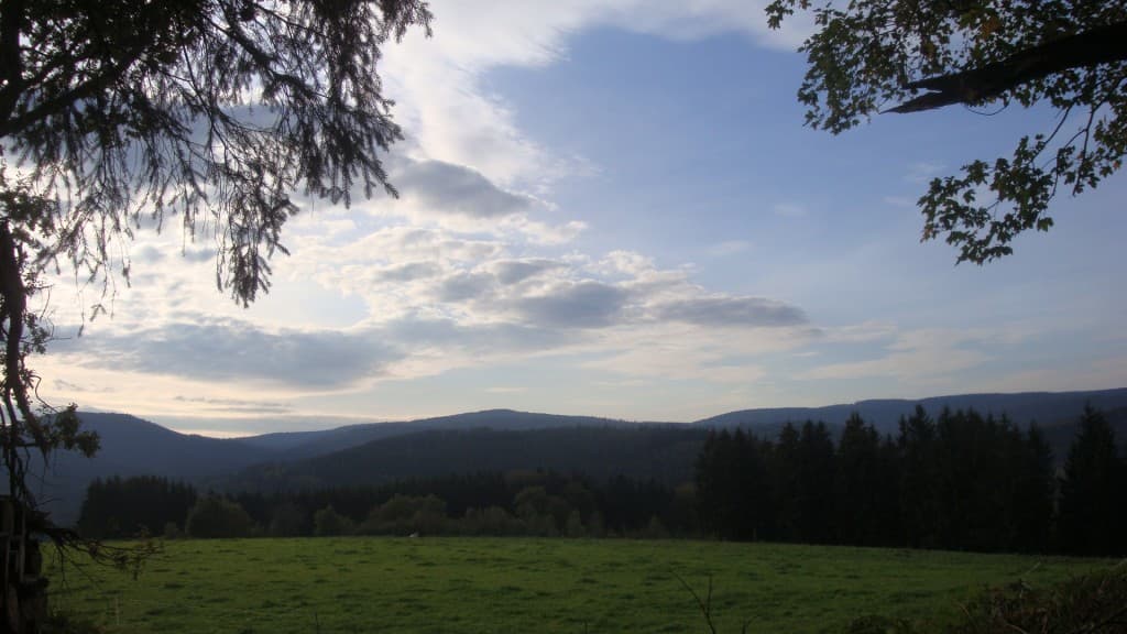 Soleil  sur les petits sommets vosgiens