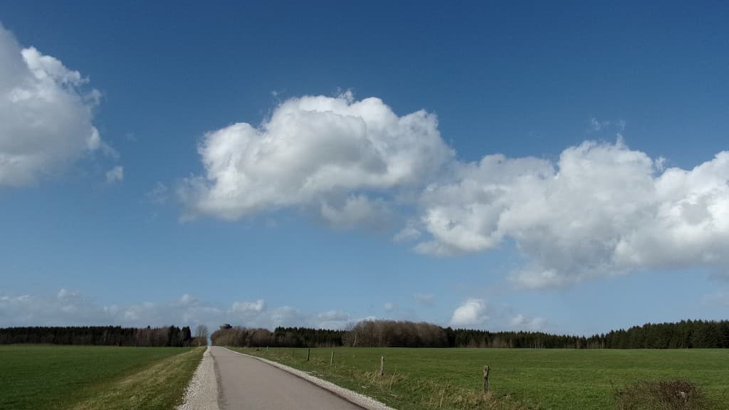 Eclaircies après les  pluies de ce matin .