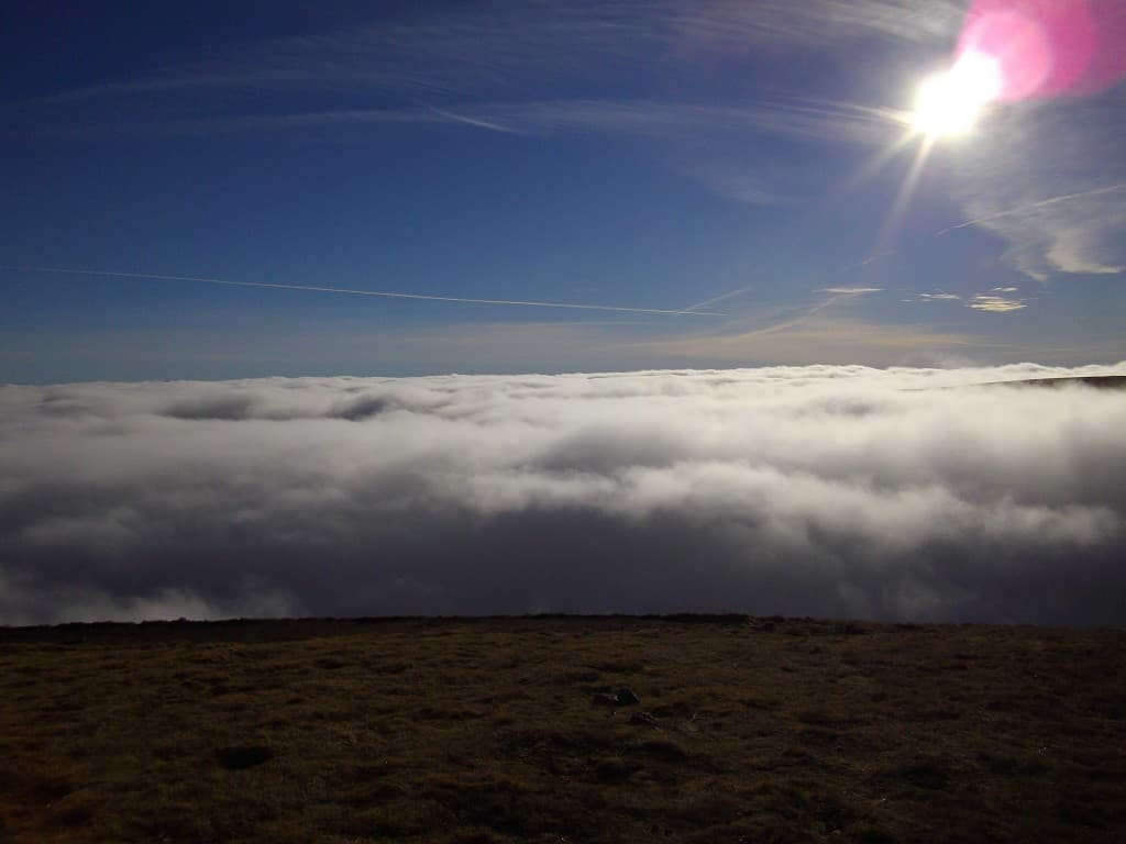  AU DESSUS DES NUAGES!
