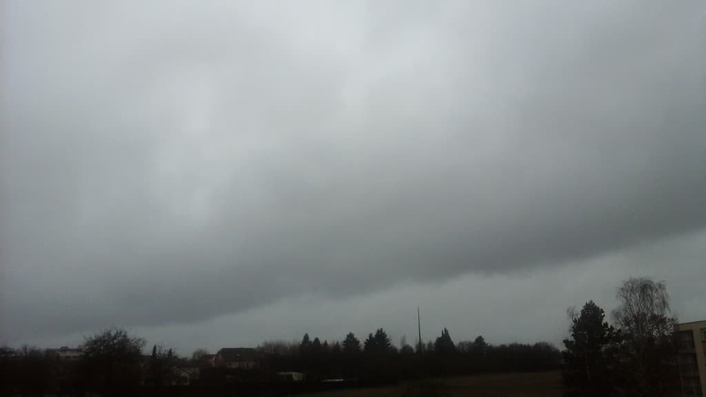 le ciel a 12h 40