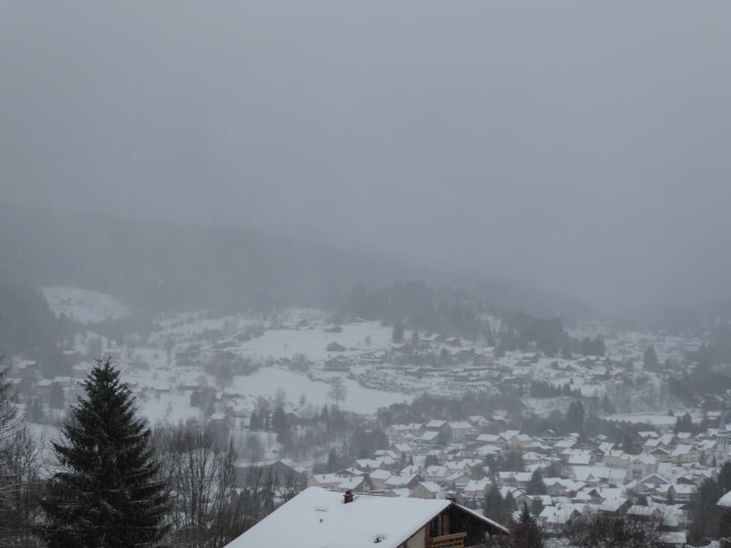 Juste avant la pluie.
