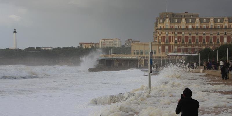 Image d'illustration pour Dépression Stéphanie - pluie et vent fort au Sud
