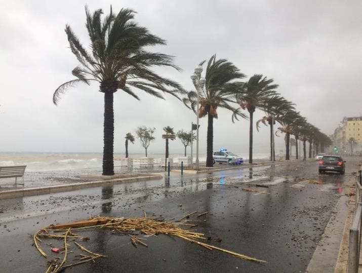 Image d'illustration pour Pluie, vent et neige : intempéries au passage de la tempête Ana