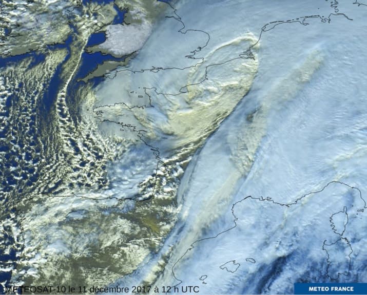 Image d'illustration pour Pluie, vent et neige : intempéries au passage de la tempête Ana